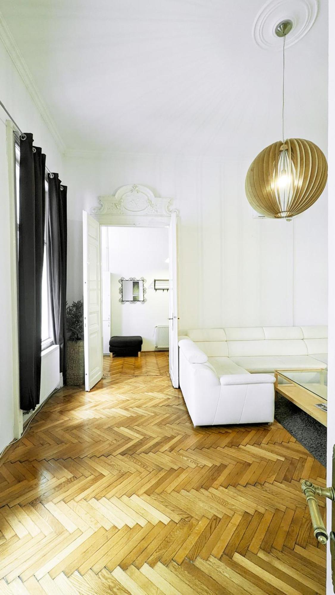 Heart Of The City, Entire Very Big Apartment Budapest Kültér fotó